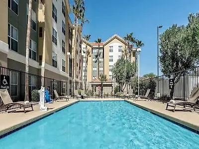 Mainstay Suites Phoenix North 3*,