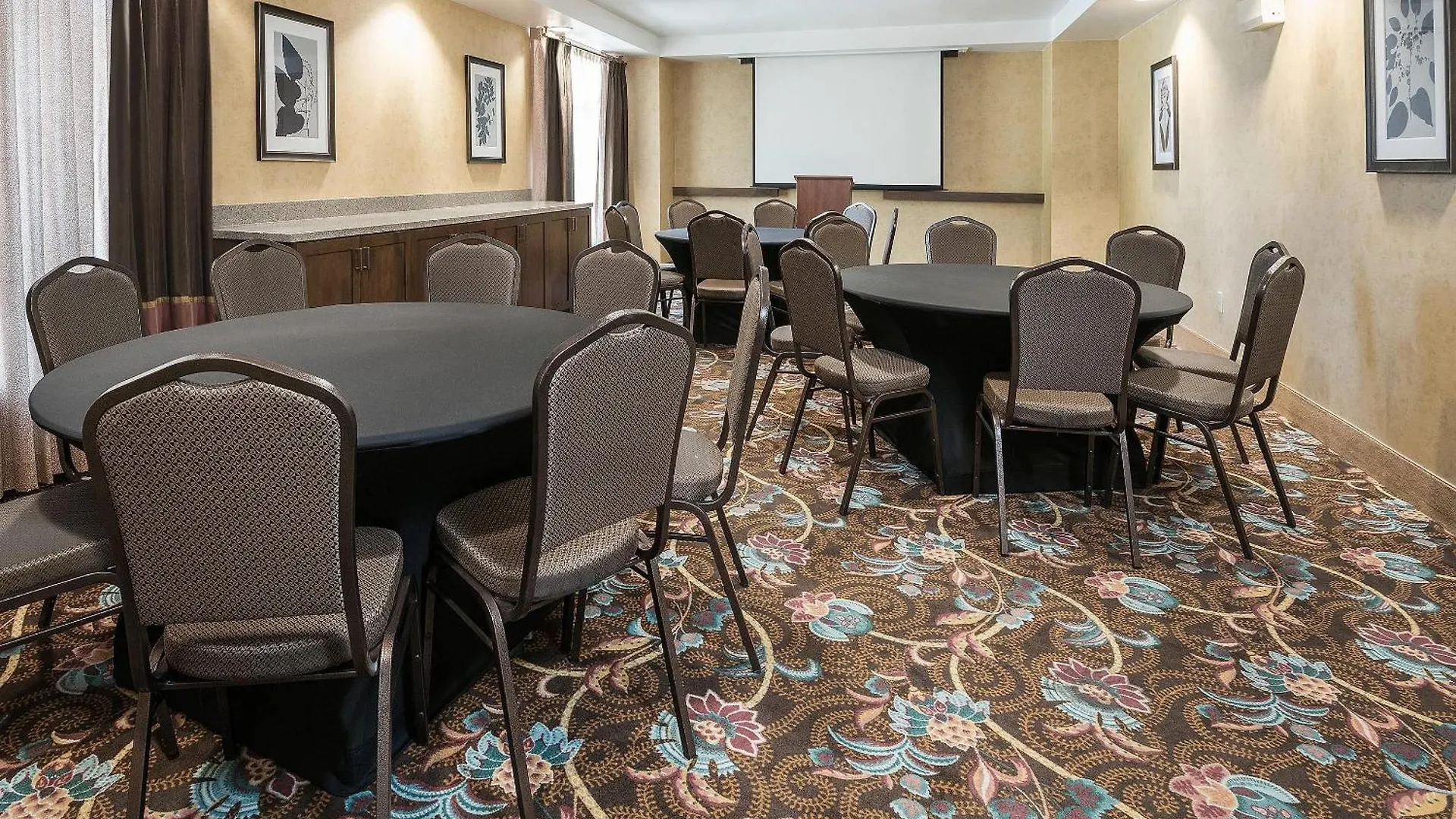 Mainstay Suites Phoenix North
