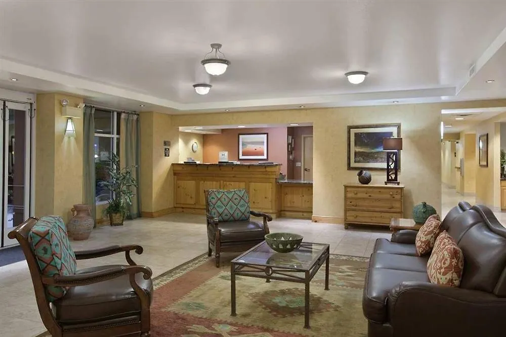 Mainstay Suites Phoenix North 3*,