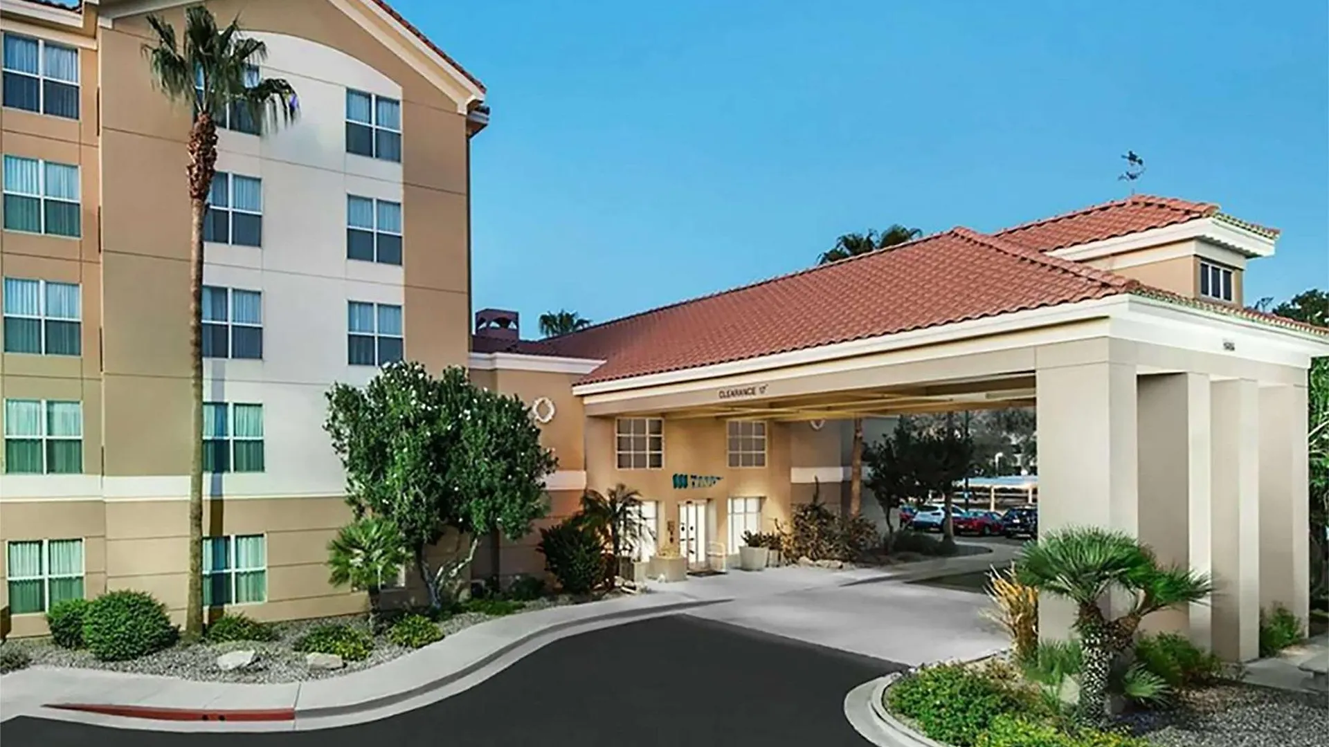 Mainstay Suites Phoenix North 3*,