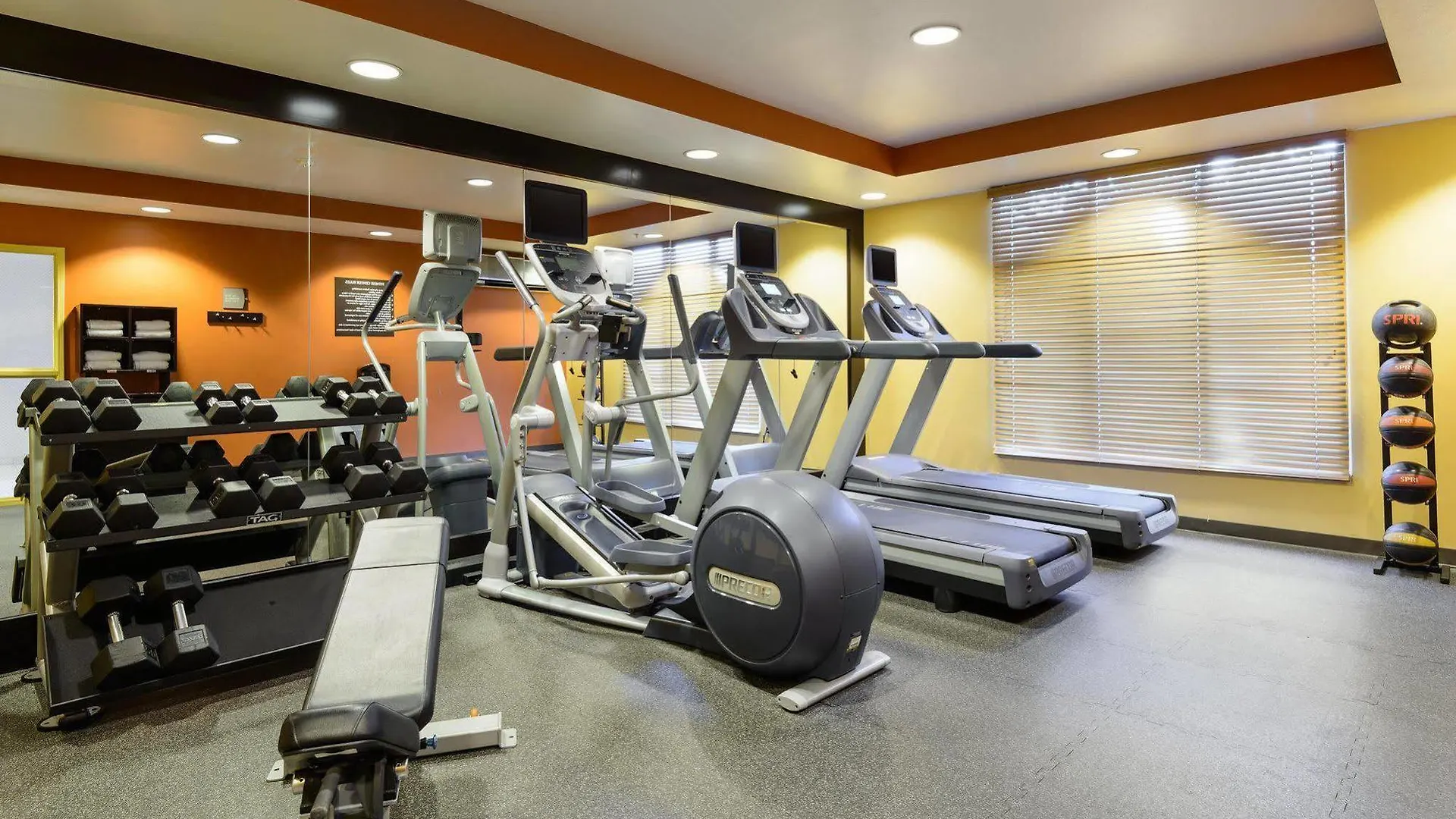 Mainstay Suites Phoenix North Hotel