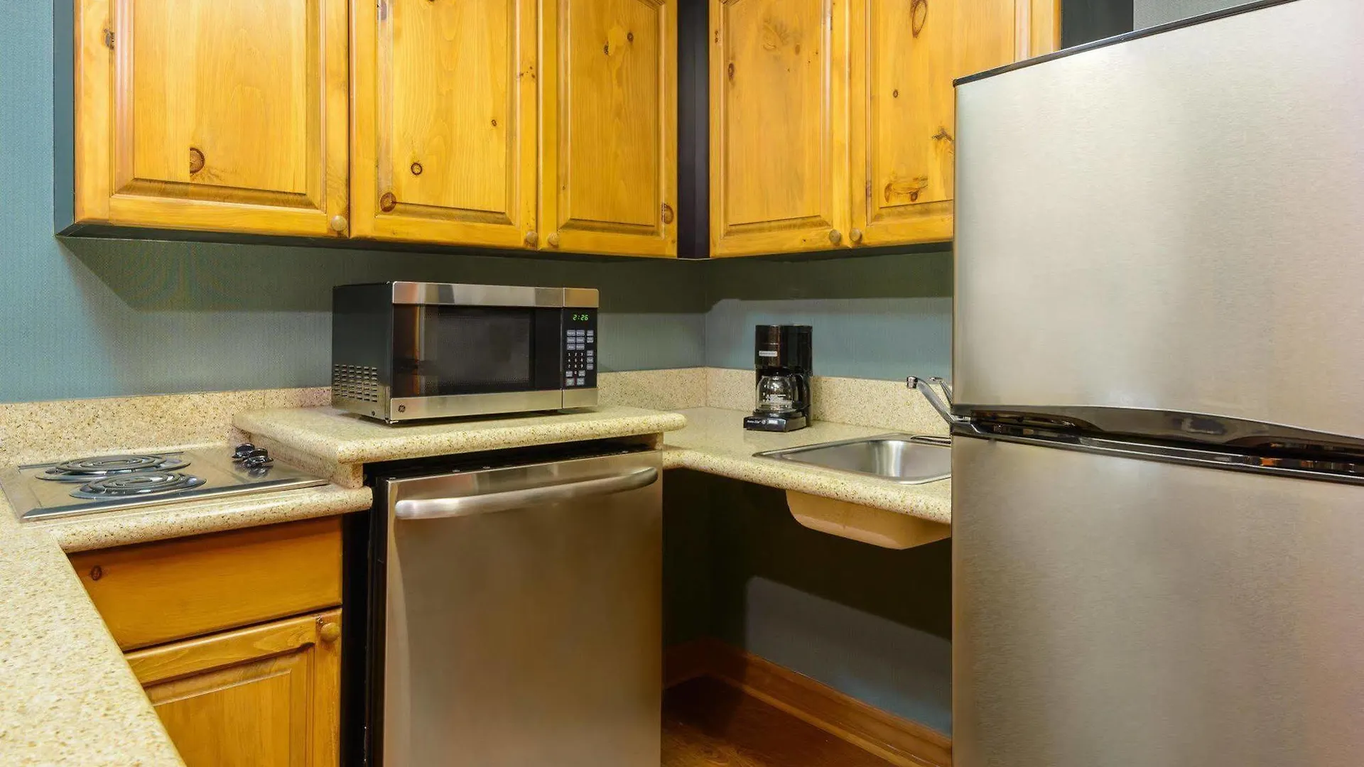 Mainstay Suites Phoenix North 3*,